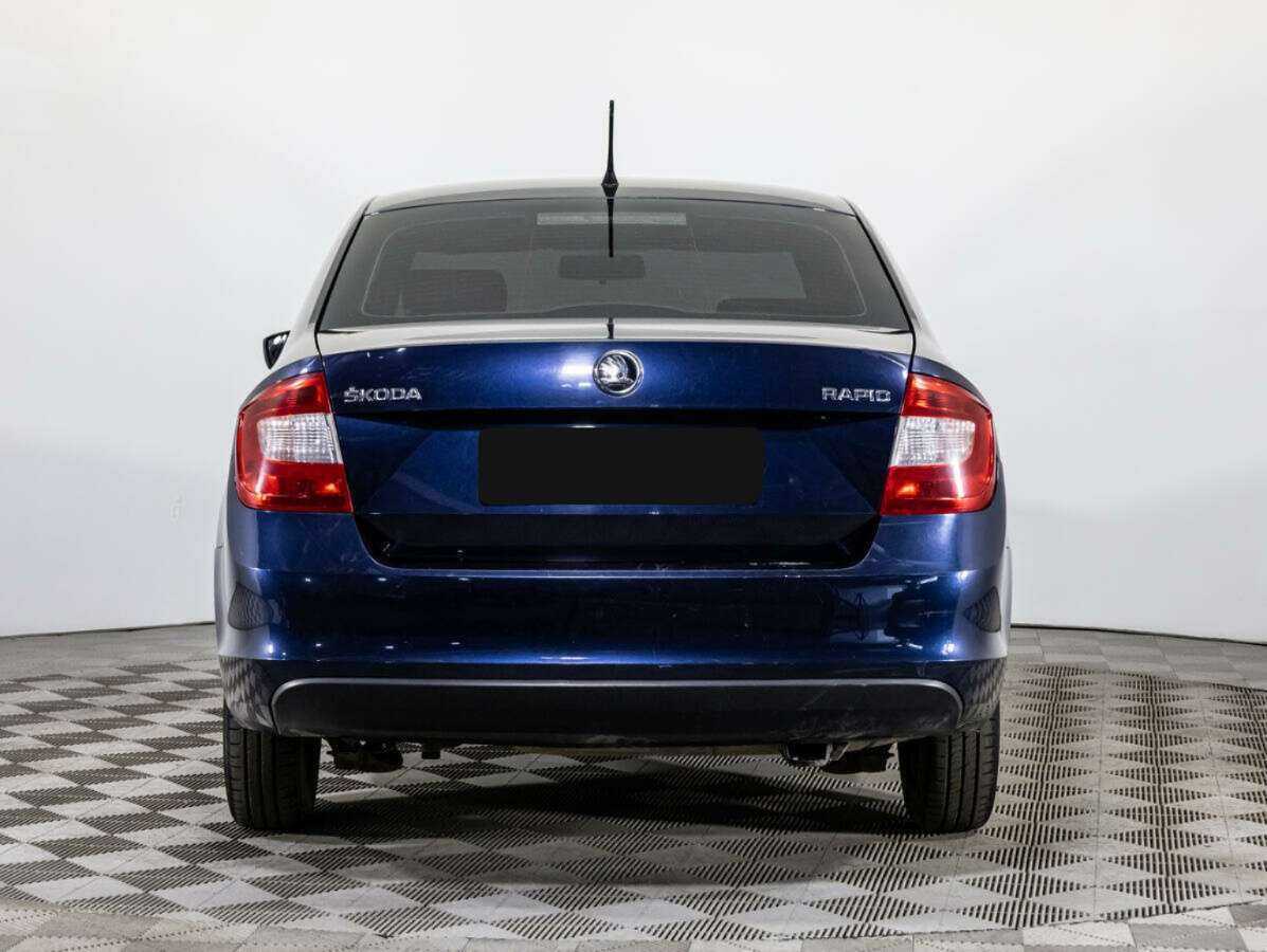 Б/У Шкода Рапид 2015 года. Фото: #4