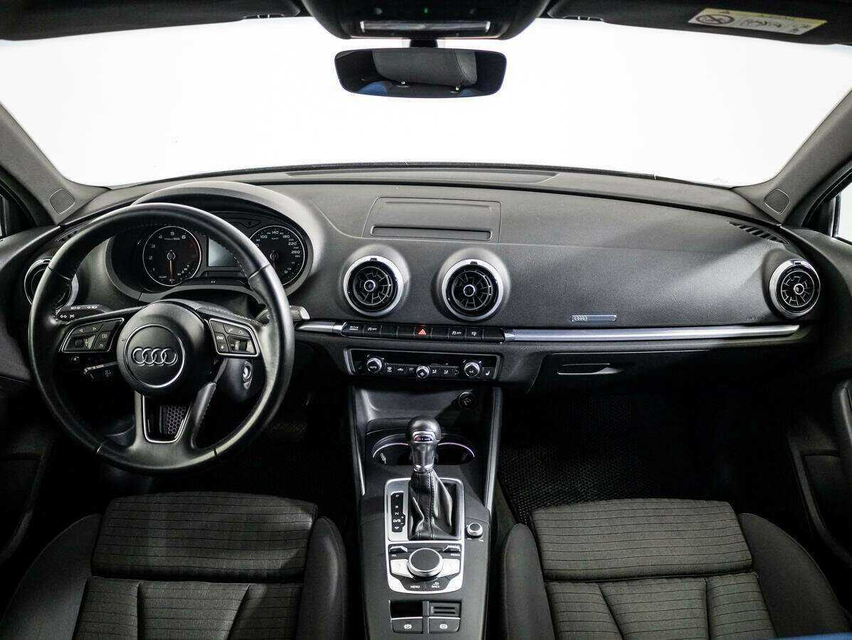 Б/У Ауди А3 2017 года. Фото: #10