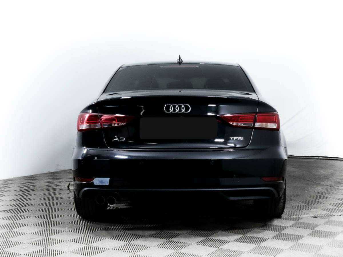 Б/У Ауди А3 2018 года. Фото: #3