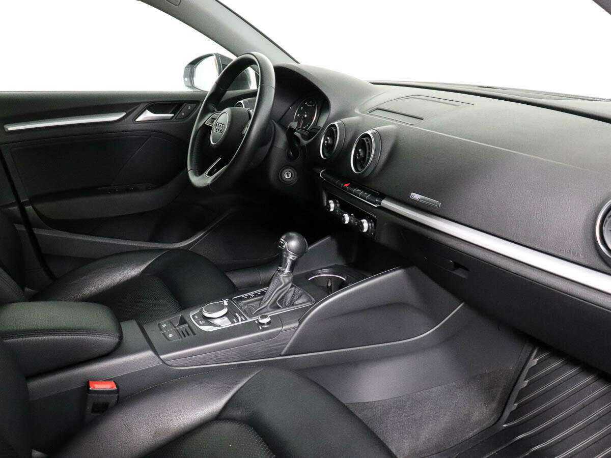 Б/У Ауди А3 2018 года. Фото: #5