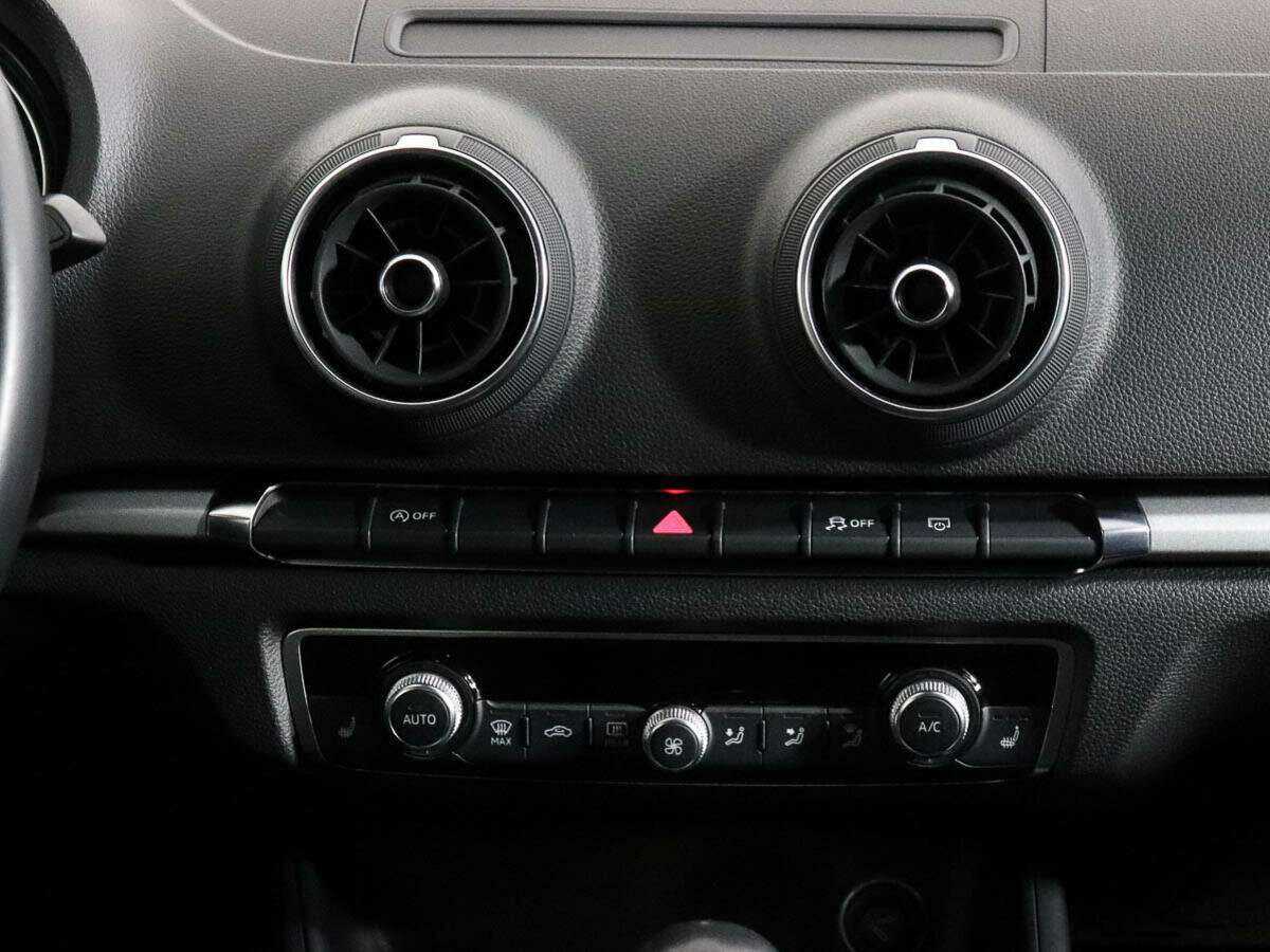 Б/У Ауди А3 2018 года. Фото: #10