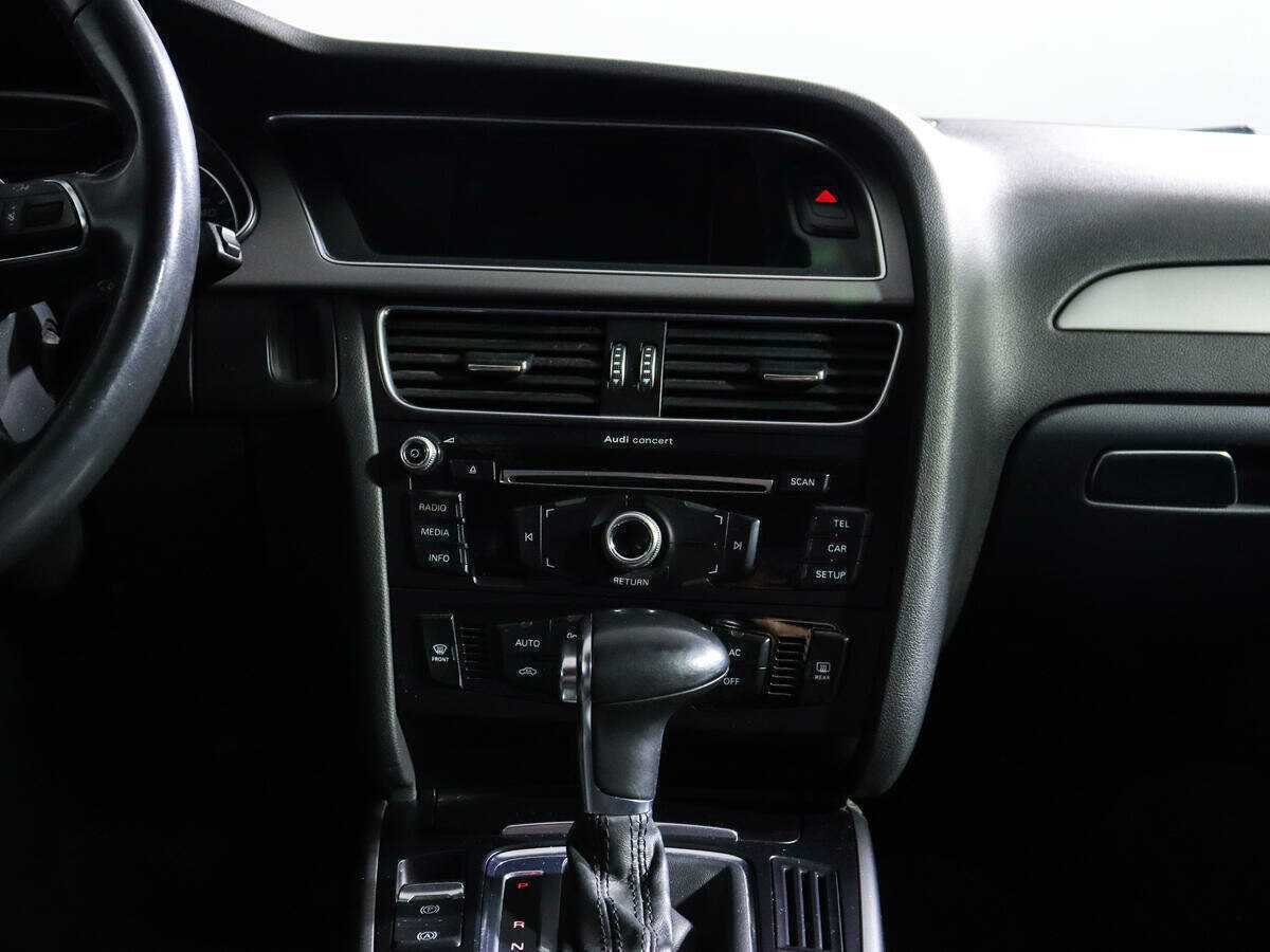 Б/У Ауди А4 2013 года. Фото: #10