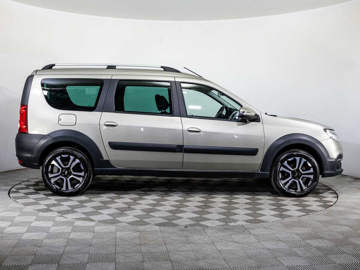 Б/У Лада (ВАЗ) Ларгус 2021 года. Фото: #3