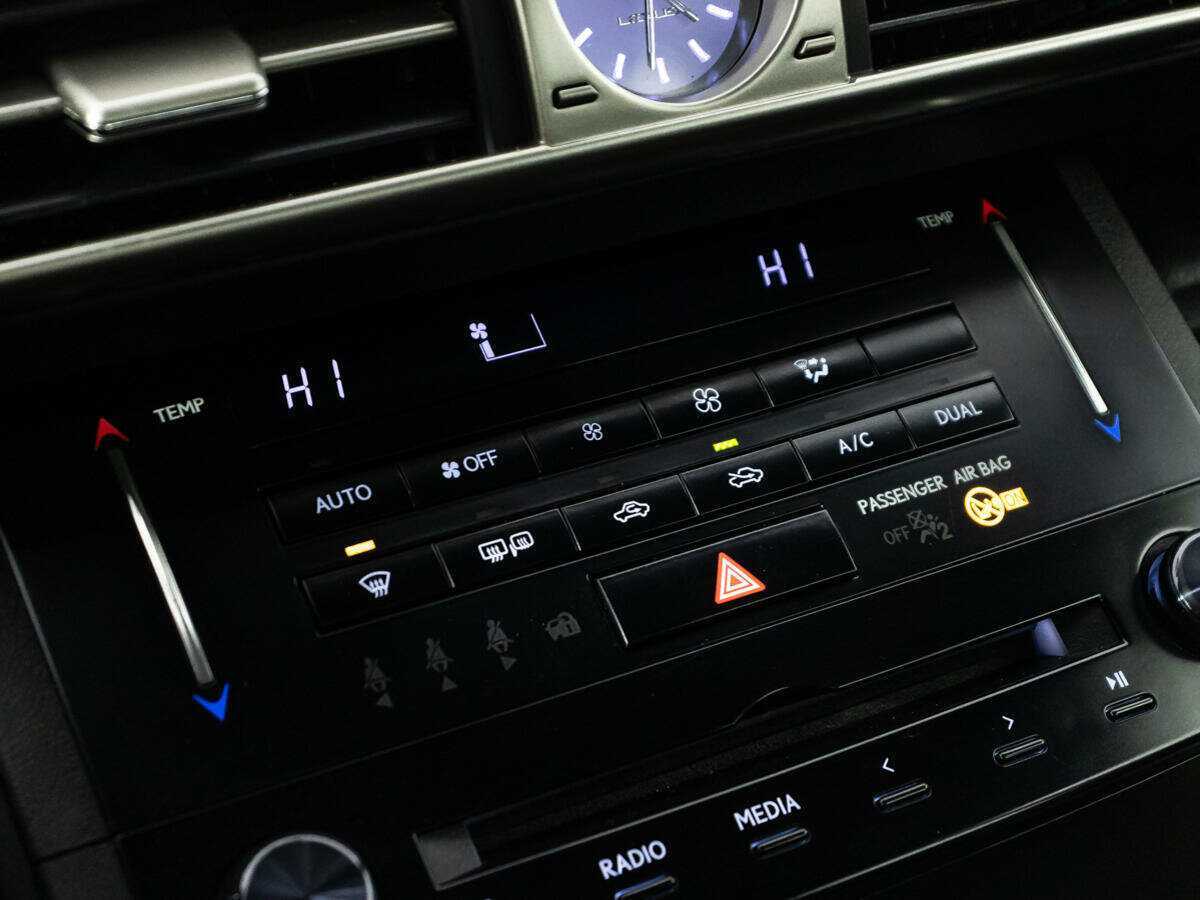 Б/У Лексус ИС 2014 года. Фото: #16