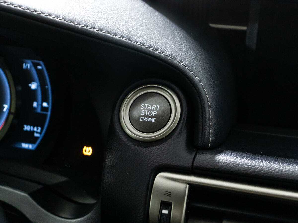 Б/У Лексус ИС 2014 года. Фото: #17