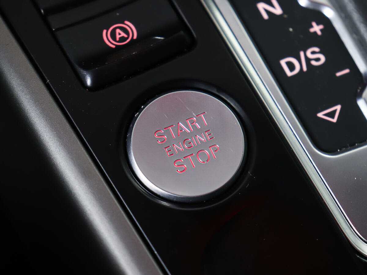 Б/У Ауди А4 2012 года. Фото: #17