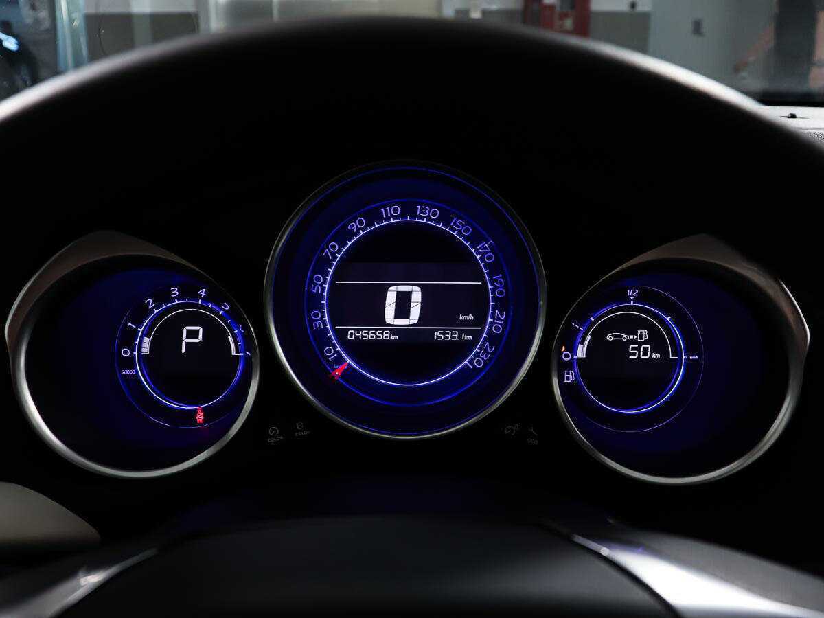 Б/У Ситроен Ц4 2017 года. Фото: #13