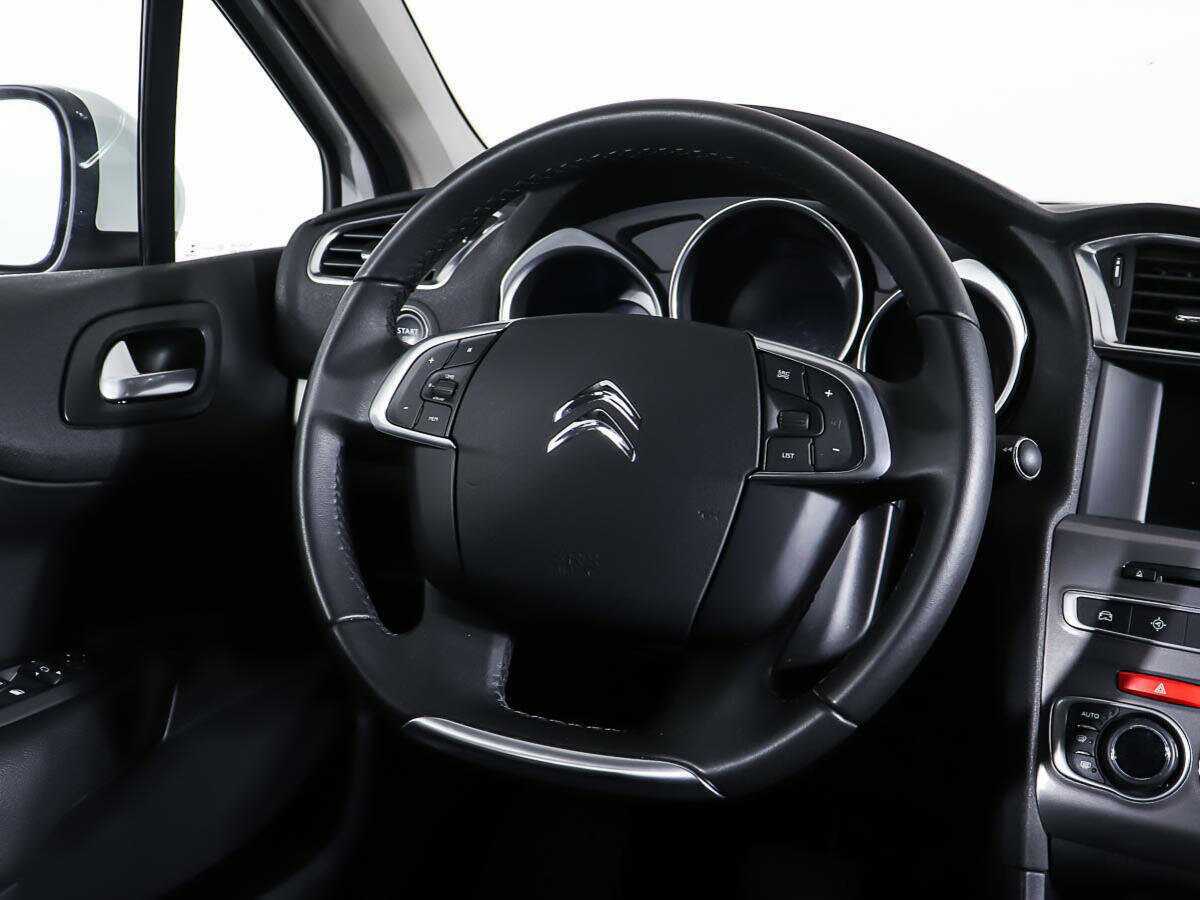 Б/У Ситроен Ц4 2017 года. Фото: #14