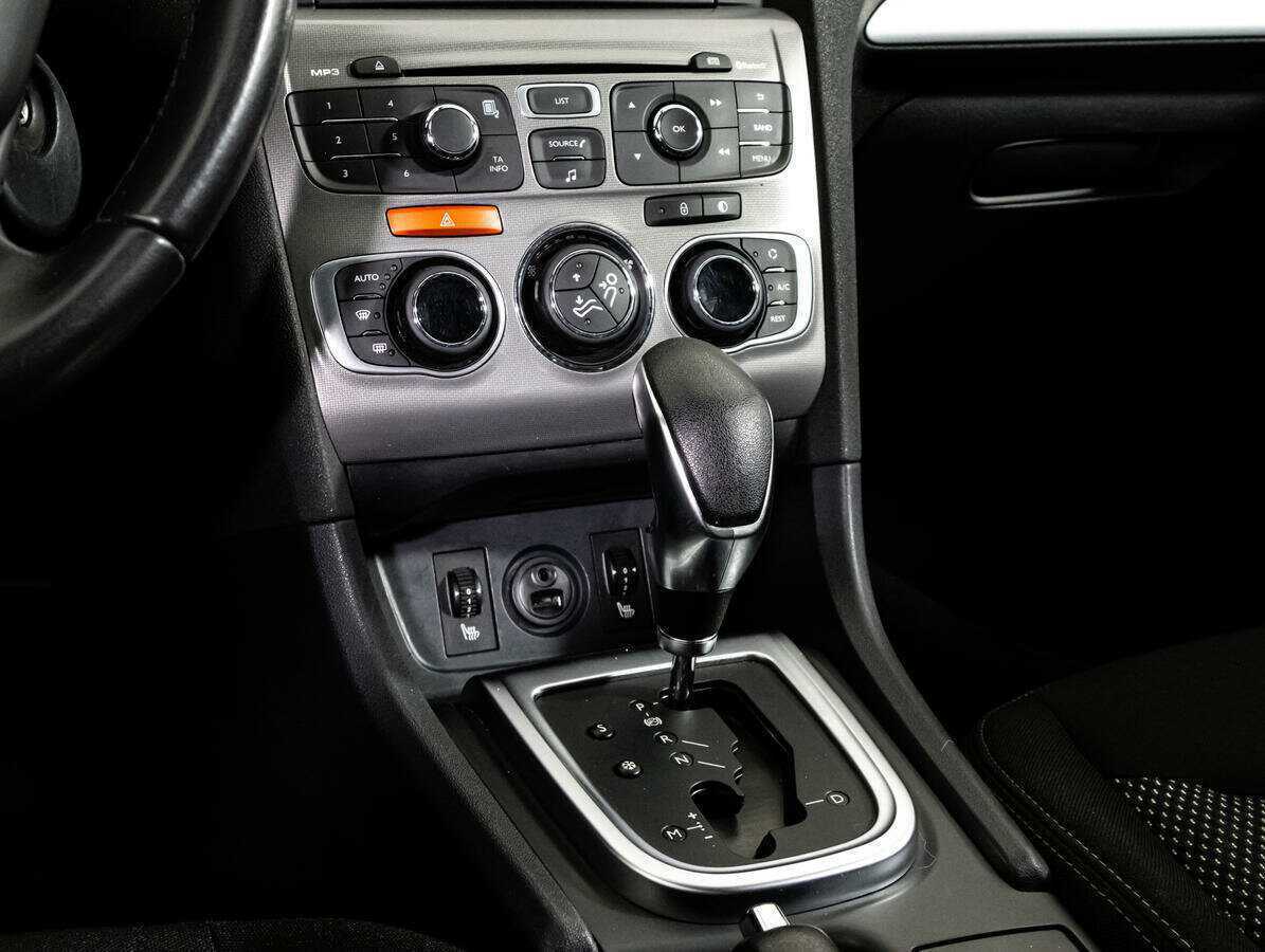 Б/У Ситроен Ц4 2016 года. Фото: #10