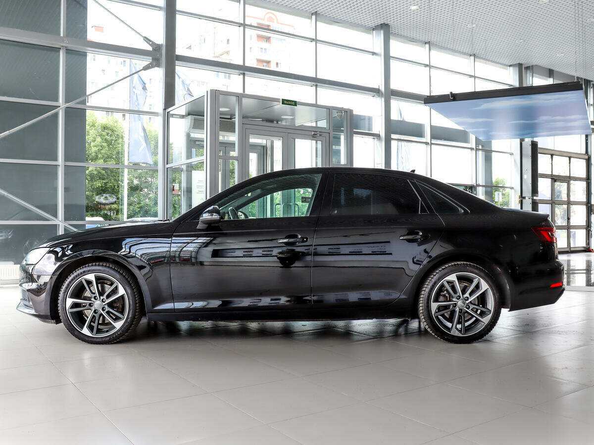 Б/У Ауди А4 2019 года. Фото: #6