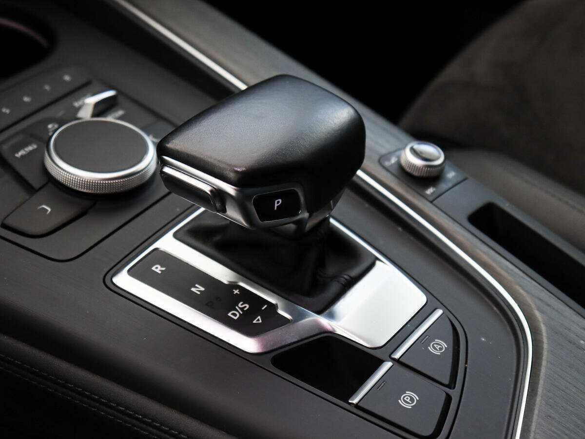 Б/У Ауди А4 2019 года. Фото: #8