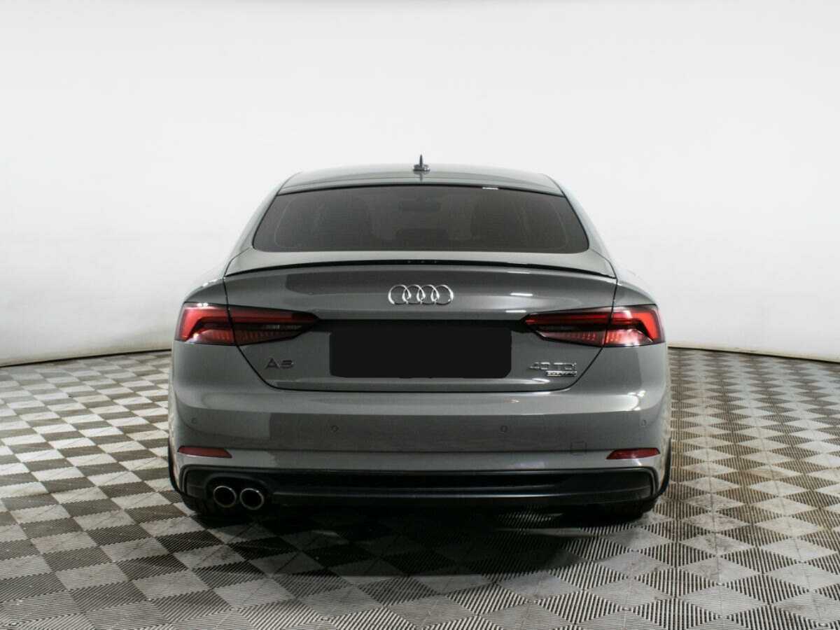 Б/У Ауди А5 2018 года. Фото: #4