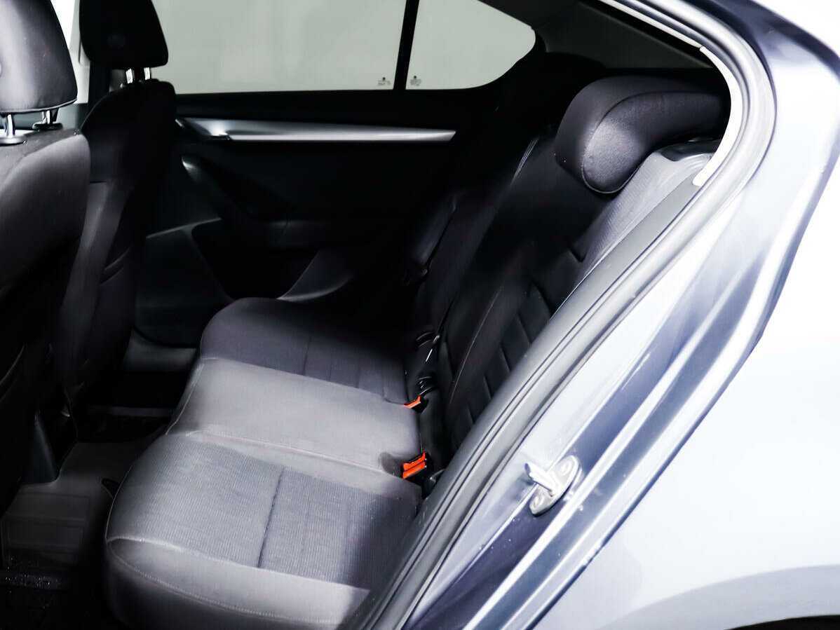 Б/У Шкода Октавия 2014 года. Фото: #11