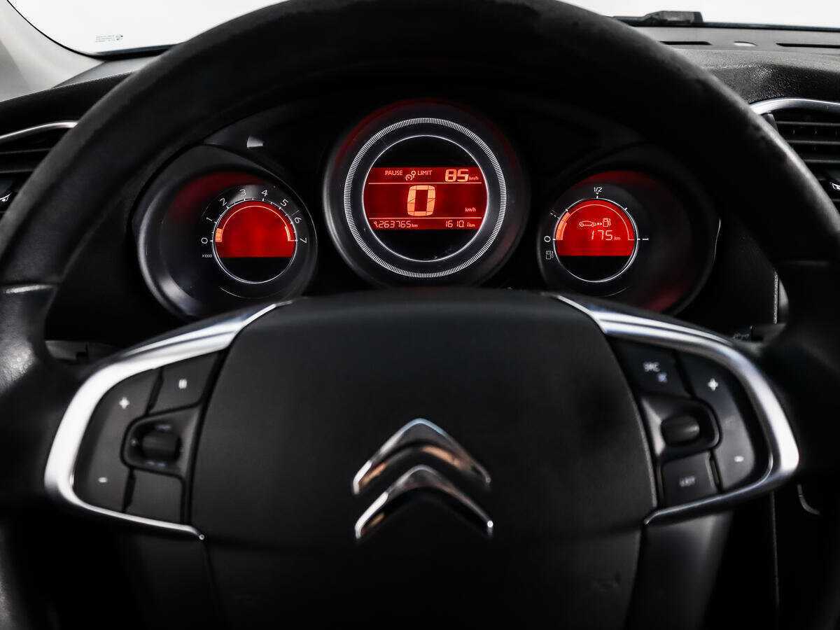 Б/У Ситроен Ц4 2012 года. Фото: #14