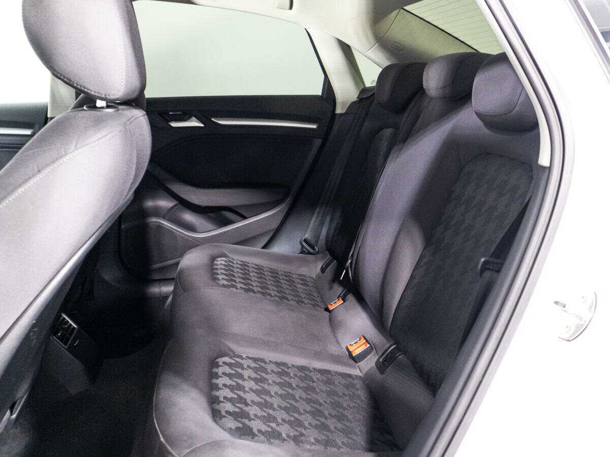 Б/У Ауди А3 2015 года. Фото: #9