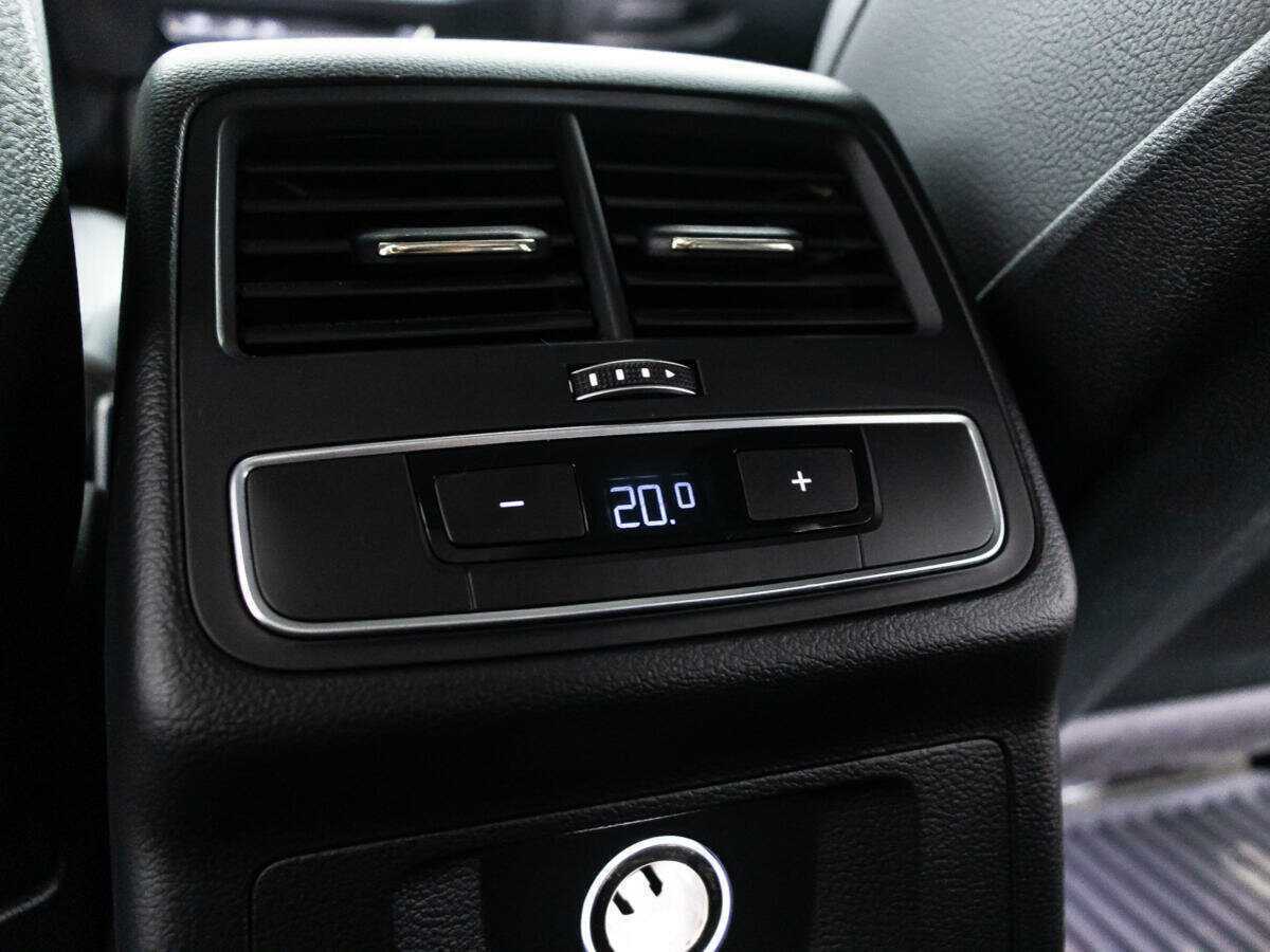 Б/У Ауди А4 2016 года. Фото: #18