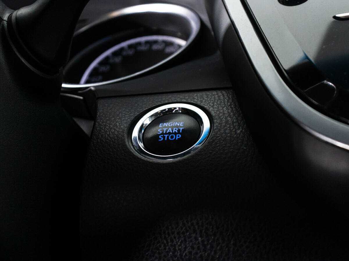 Б/У Тойота Камри 2018 года. Фото: #19