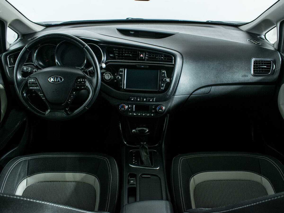 Б/У Киа Сид 2018 года. Фото: #11