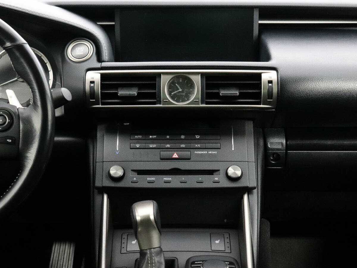 Б/У Лексус ИС 2015 года. Фото: #16