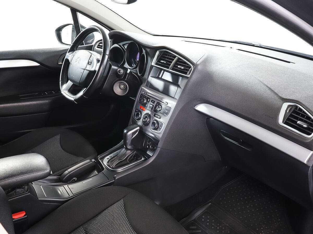 Б/У Ситроен Ц4 2017 года. Фото: #7