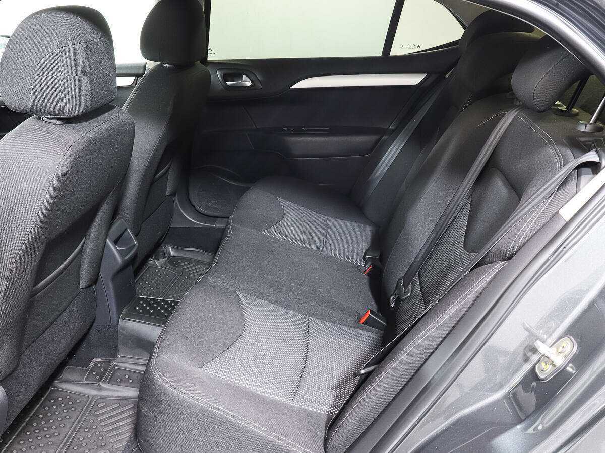 Б/У Ситроен Ц4 2017 года. Фото: #8