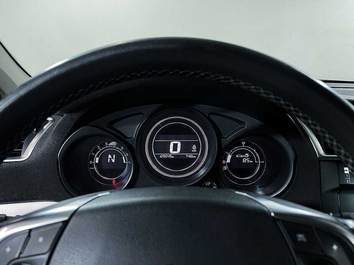 Б/У Ситроен Ц4 2017 года. Фото: #9