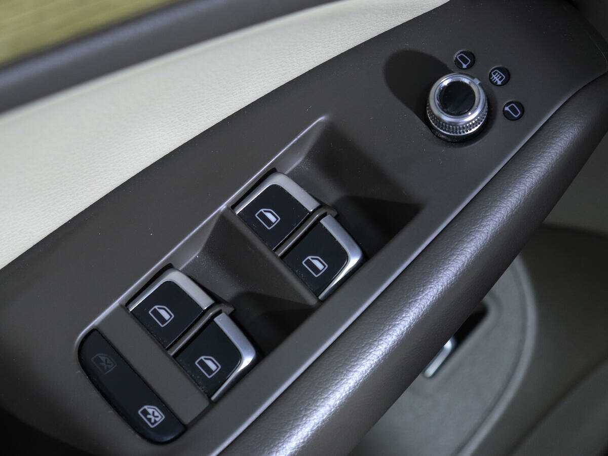 Б/У Ауди К5 2013 года. Фото: #19