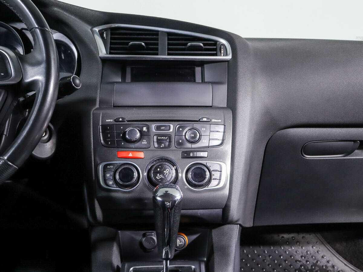 Б/У Ситроен Ц4 2012 года. Фото: #10