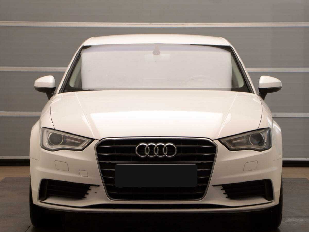 Б/У Ауди А3 2015 года. Фото: #1