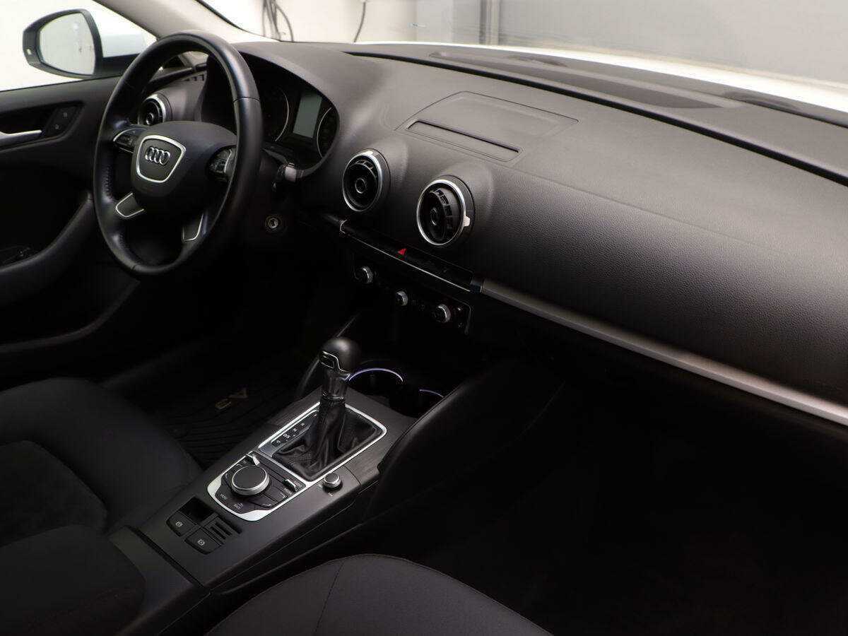 Б/У Ауди А3 2015 года. Фото: #6