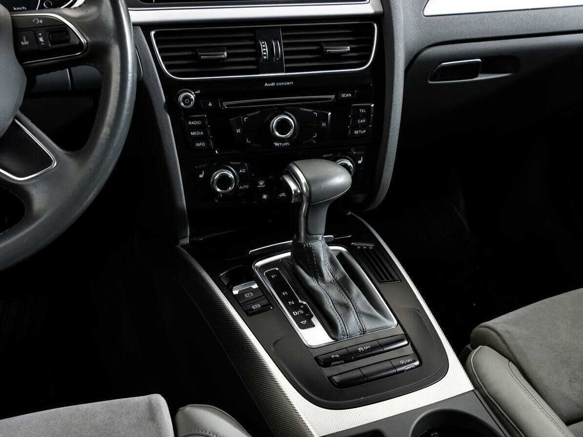 Б/У Ауди А4 2015 года. Фото: #13