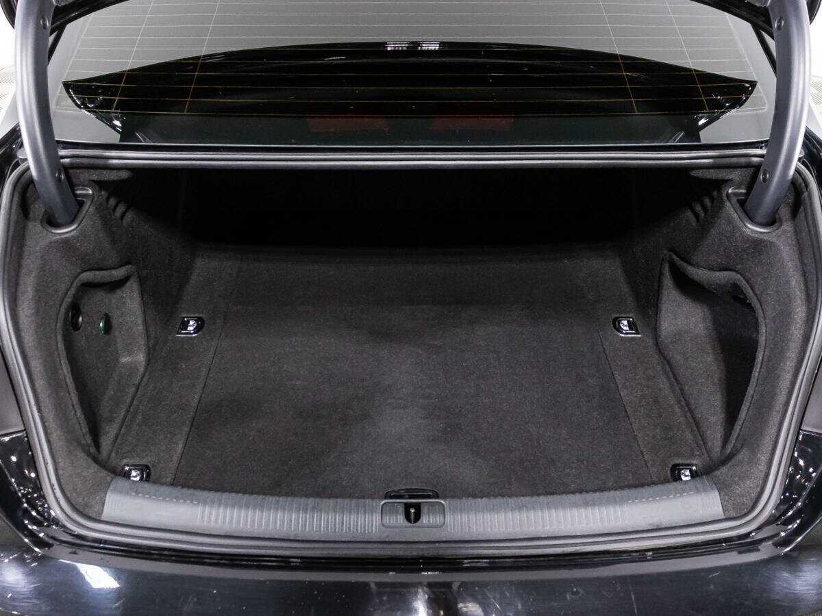 Б/У Ауди А4 2017 года. Фото: #14