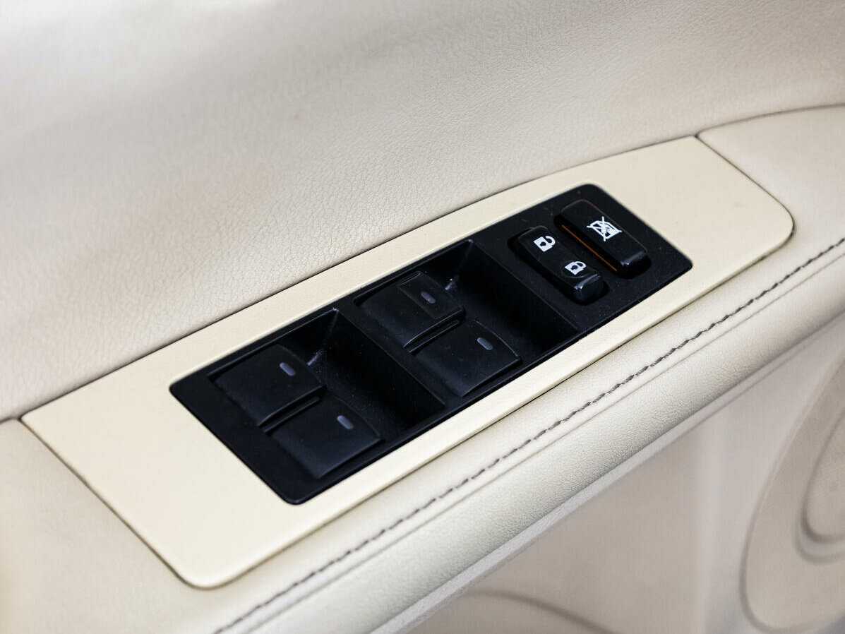 Б/У Лексус ЕС 2014 года. Фото: #20