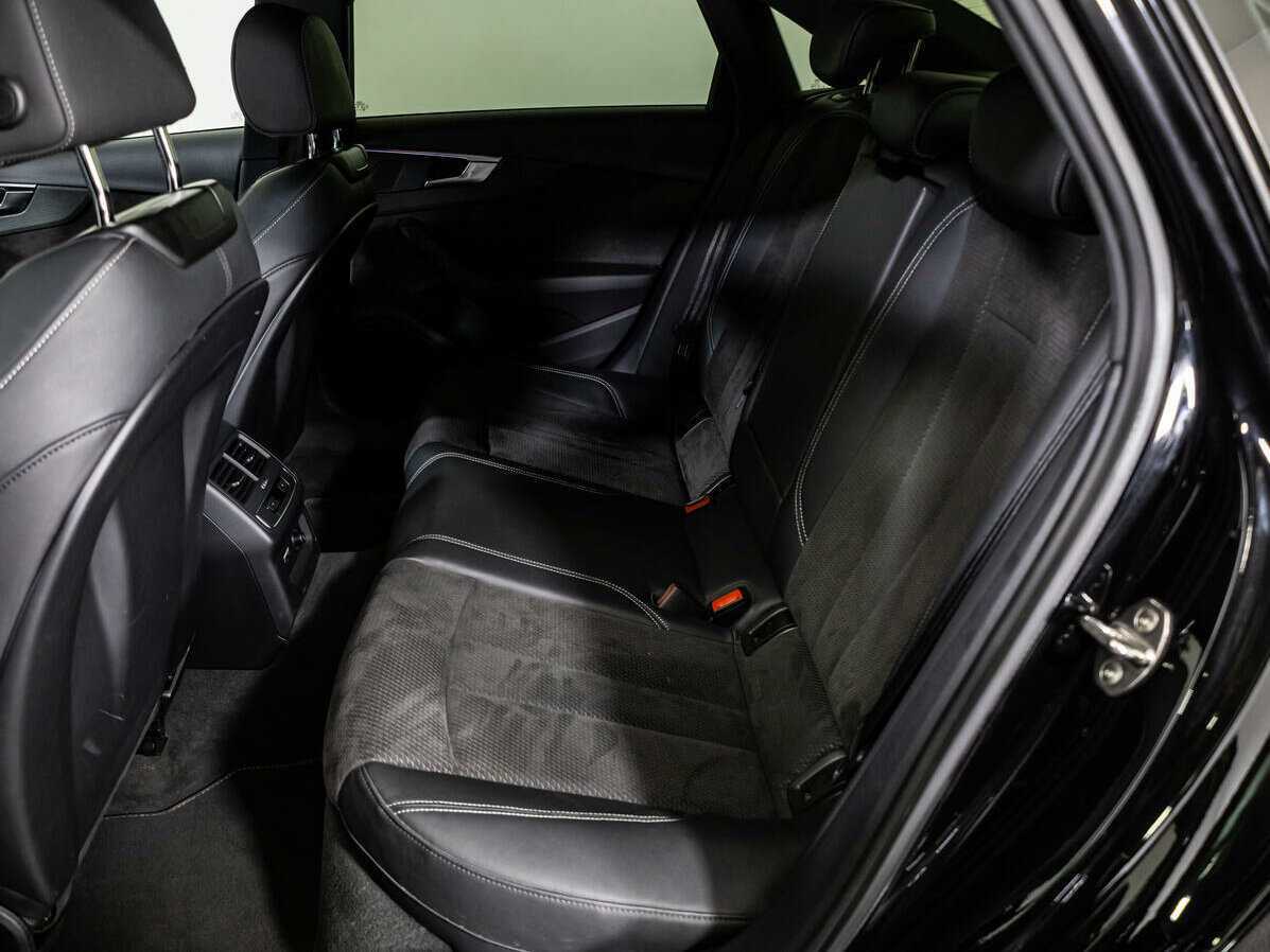 Б/У Ауди А4 2019 года. Фото: #7