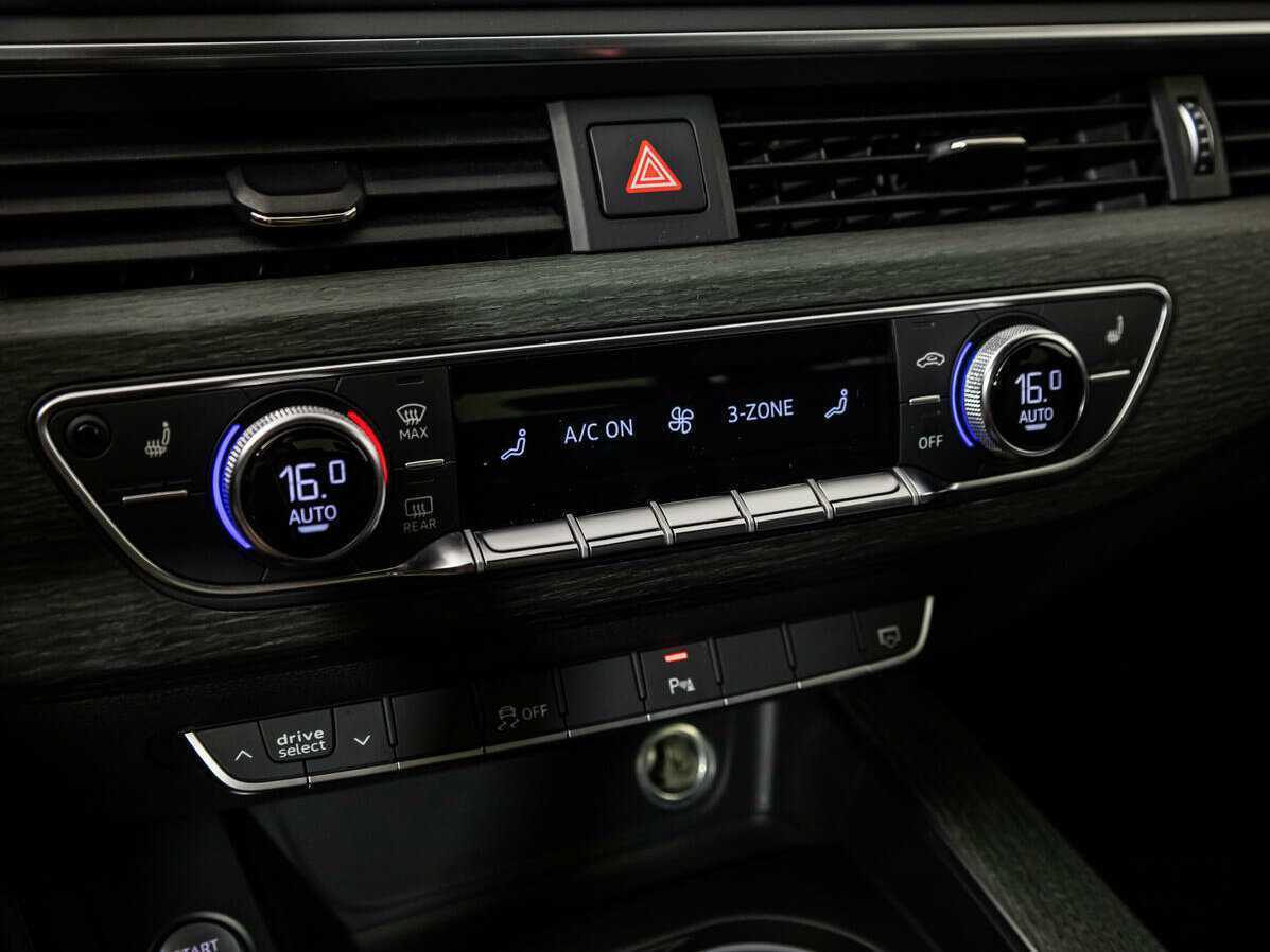 Б/У Ауди А4 2019 года. Фото: #12