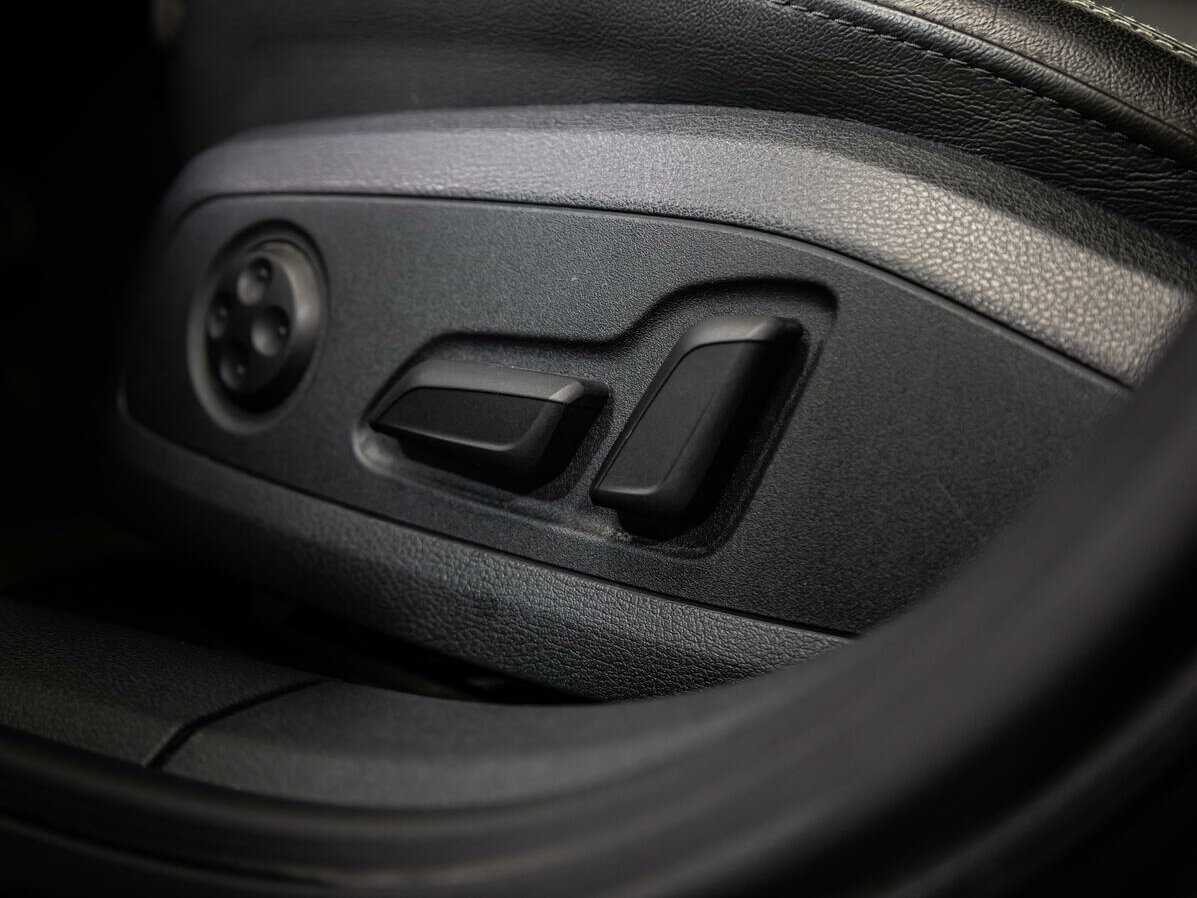 Б/У Ауди А4 2019 года. Фото: #17