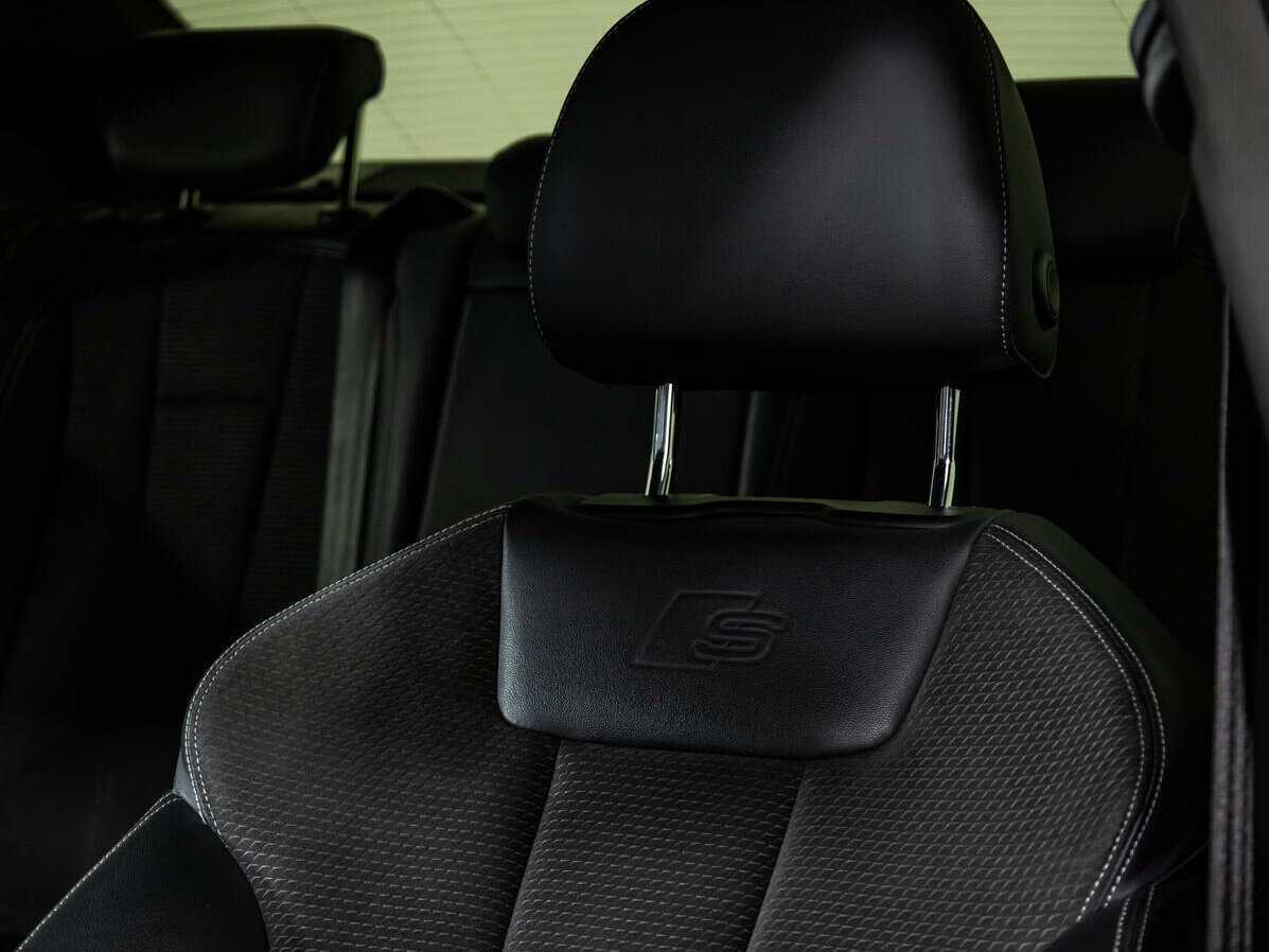 Б/У Ауди А4 2019 года. Фото: #21