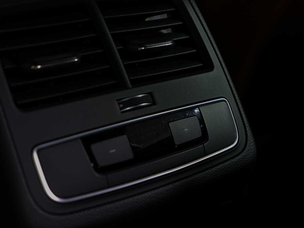 Б/У Ауди А4 2016 года. Фото: #15