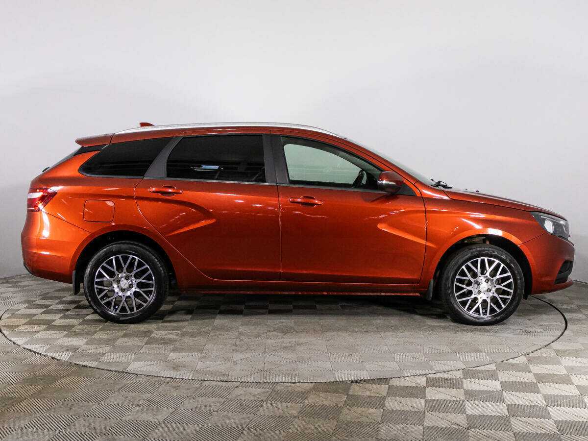 Б/У Лада (ВАЗ) Веста 2018 года. Фото: #3