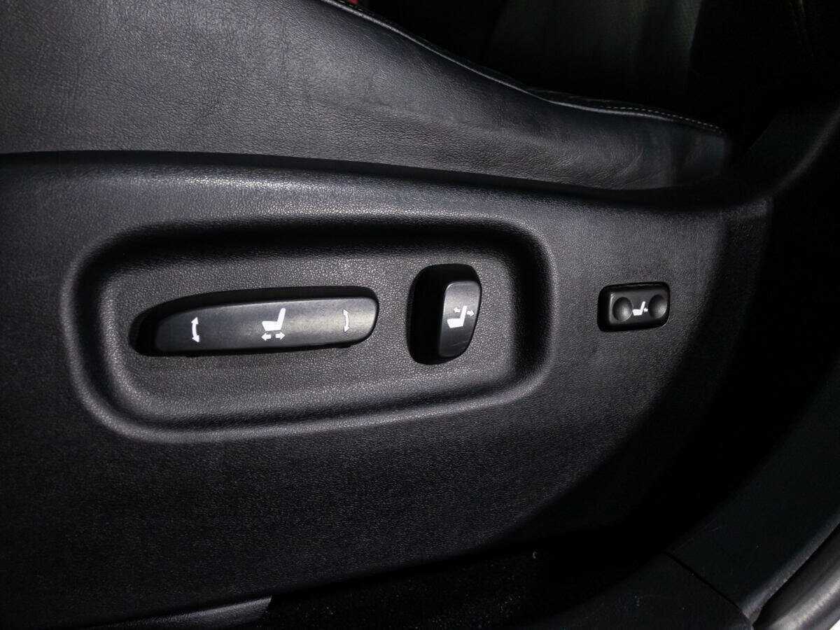 Б/У Лексус Р-Икс 2012 года. Фото: #21