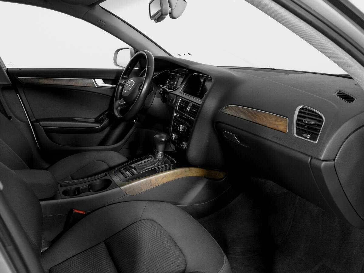 Б/У Ауди А4 2012 года. Фото: #8