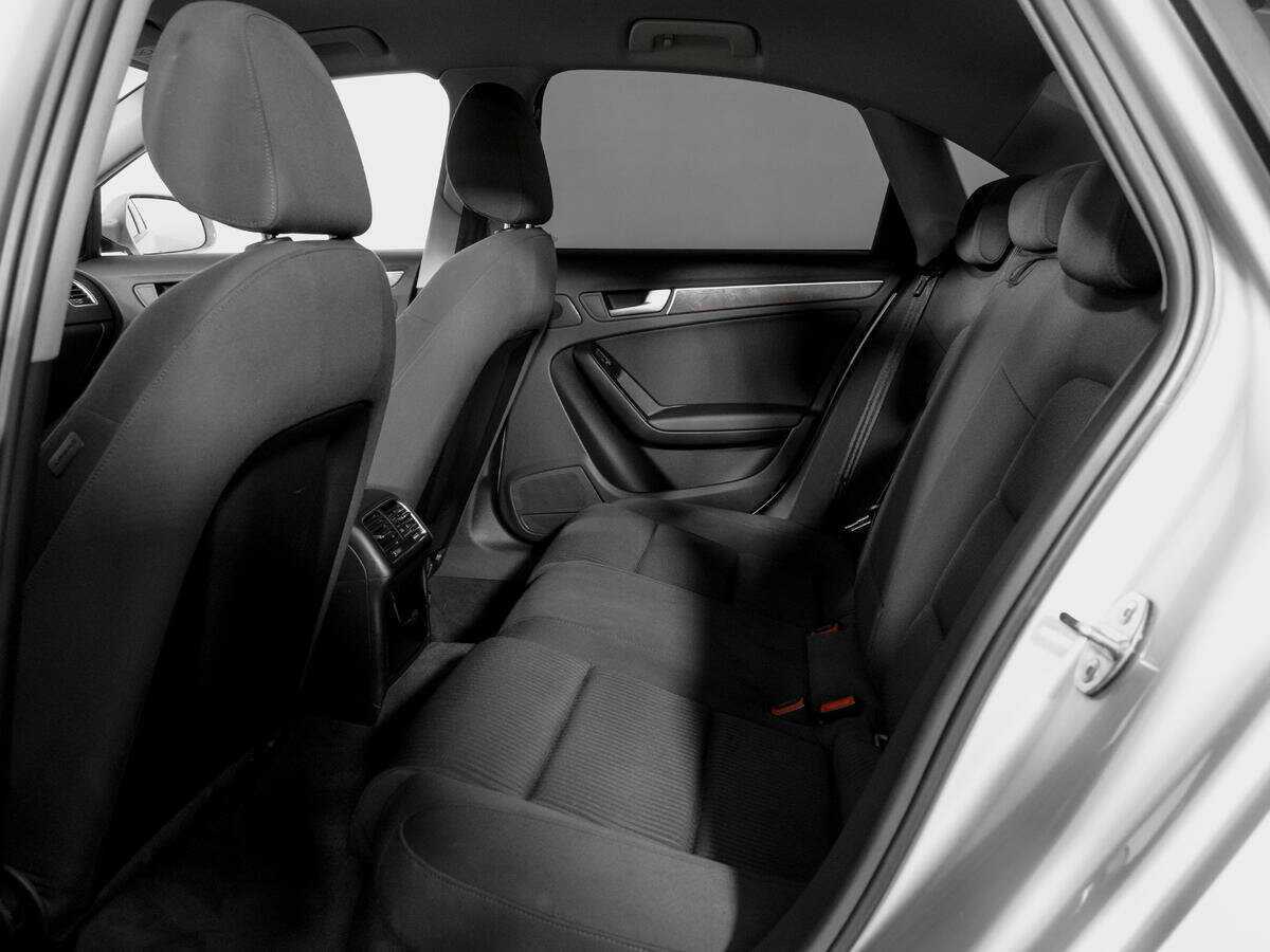 Б/У Ауди А4 2012 года. Фото: #9