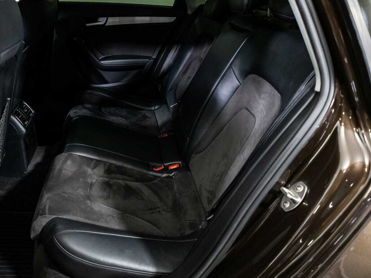 Б/У Ауди А4 2012 года. Фото: #7