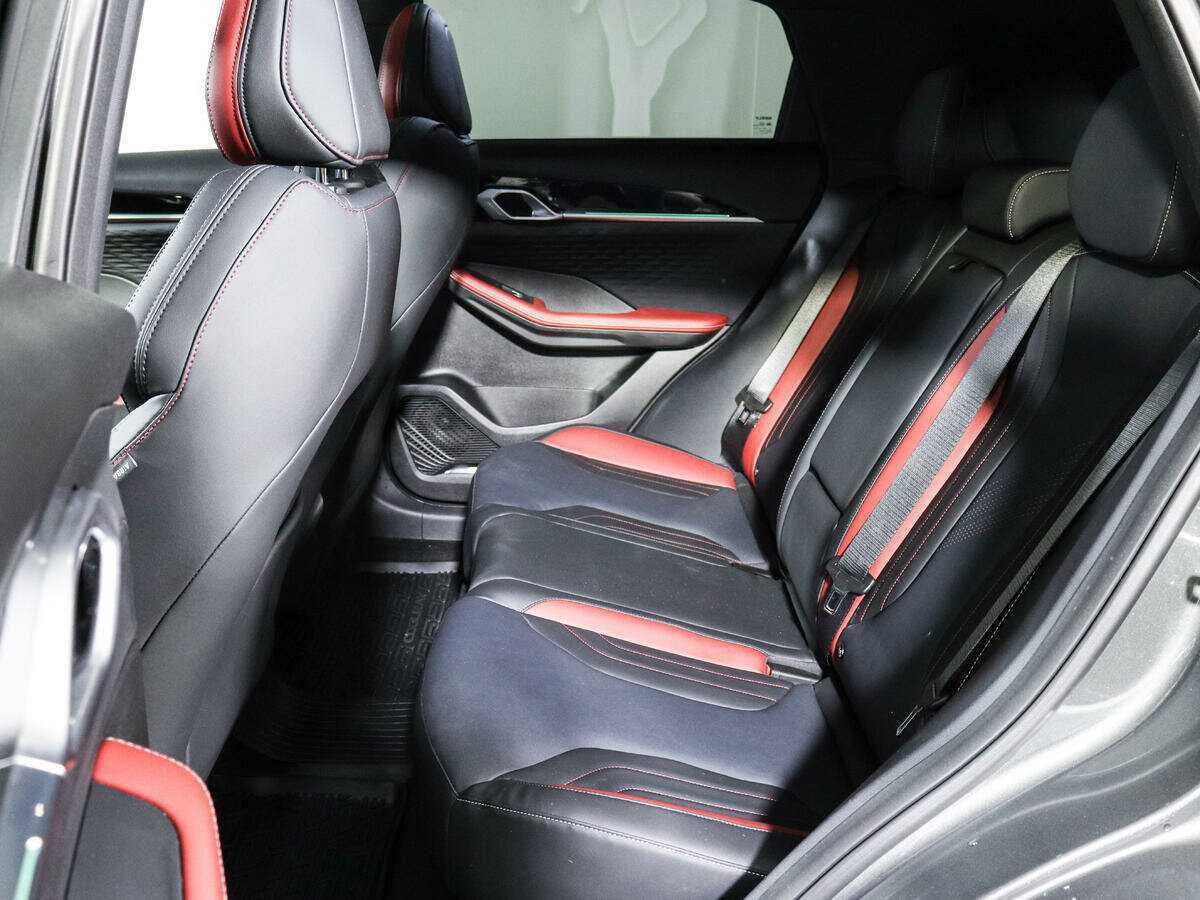 Б/У Джили Кулрэй 2023 года. Фото: #9