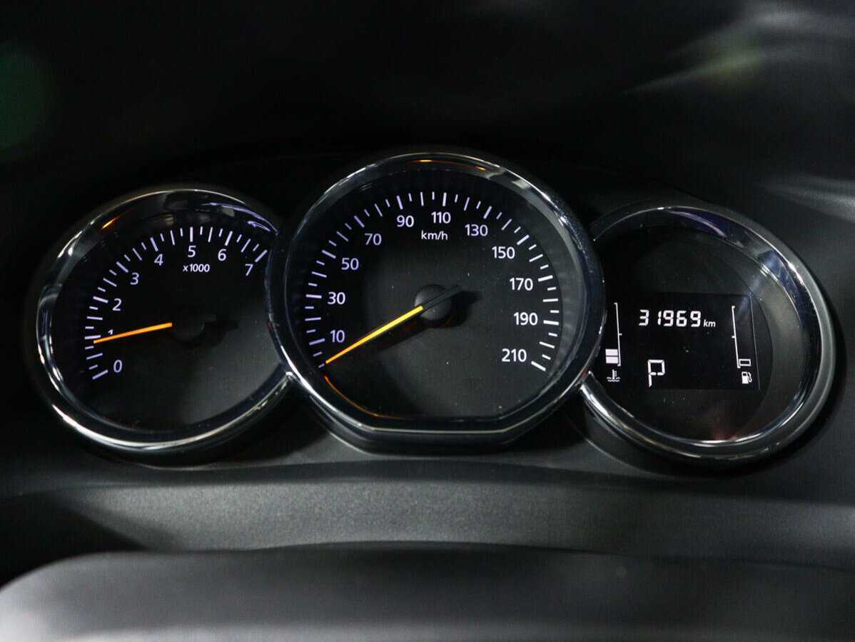 Б/У Рено Логан 2022 года. Фото: #8