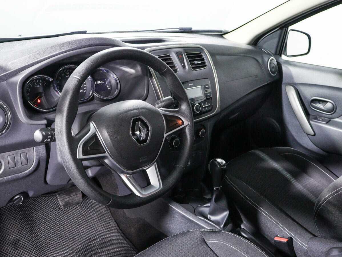 Б/У Рено Логан 2022 года. Фото: #11