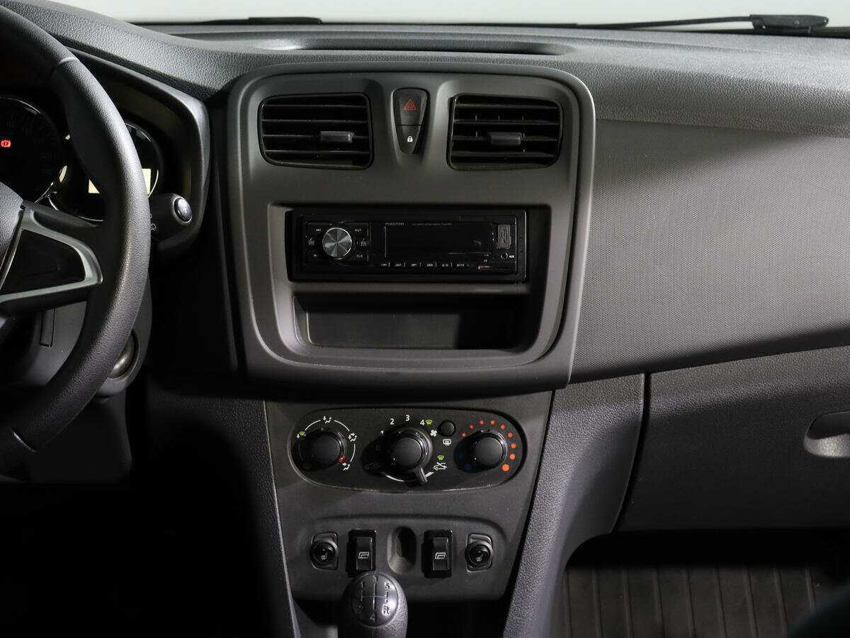 Б/У Рено Сандеро 2019 года. Фото: #12