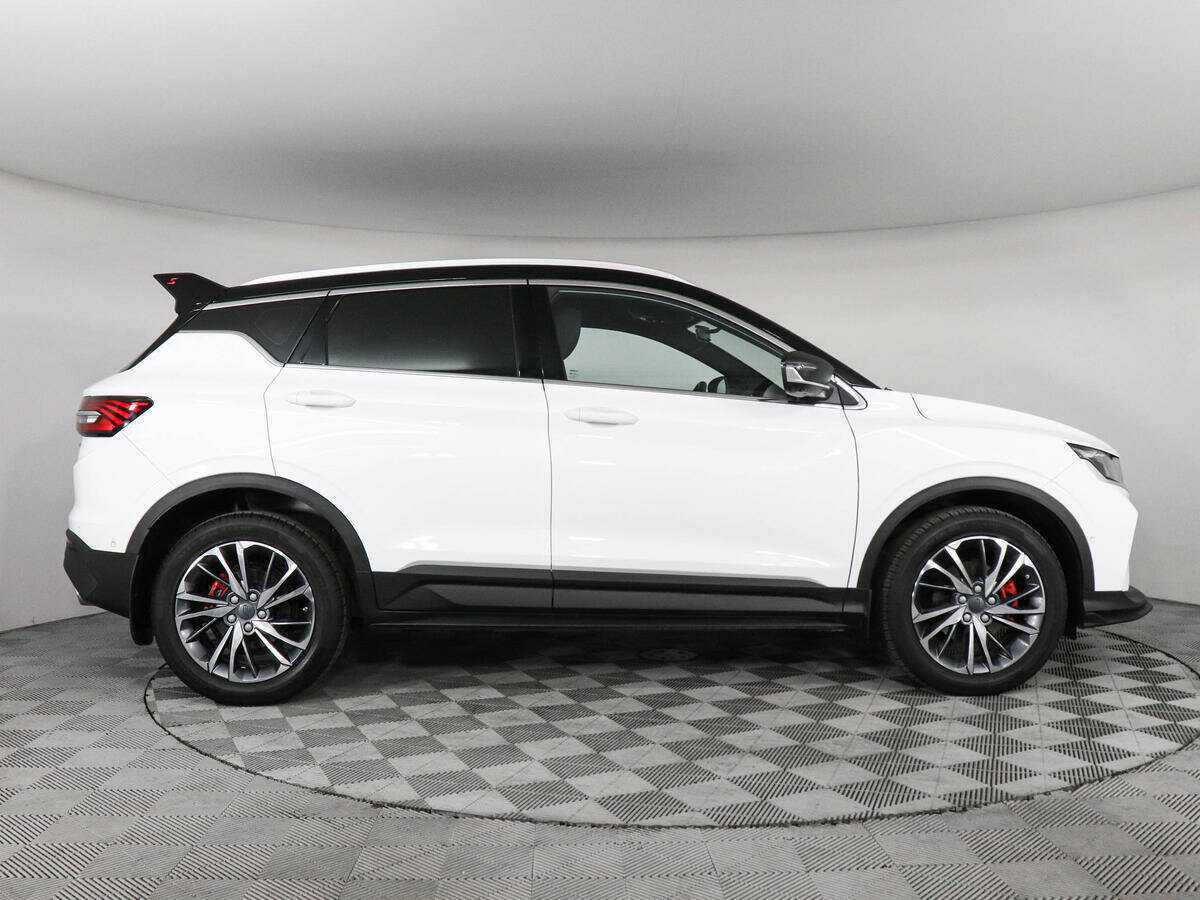 Б/У Джили Кулрэй 2023 года. Фото: #3