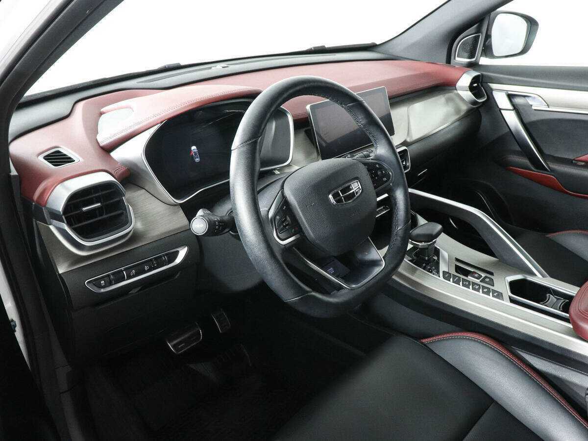 Б/У Джили Кулрэй 2023 года. Фото: #8