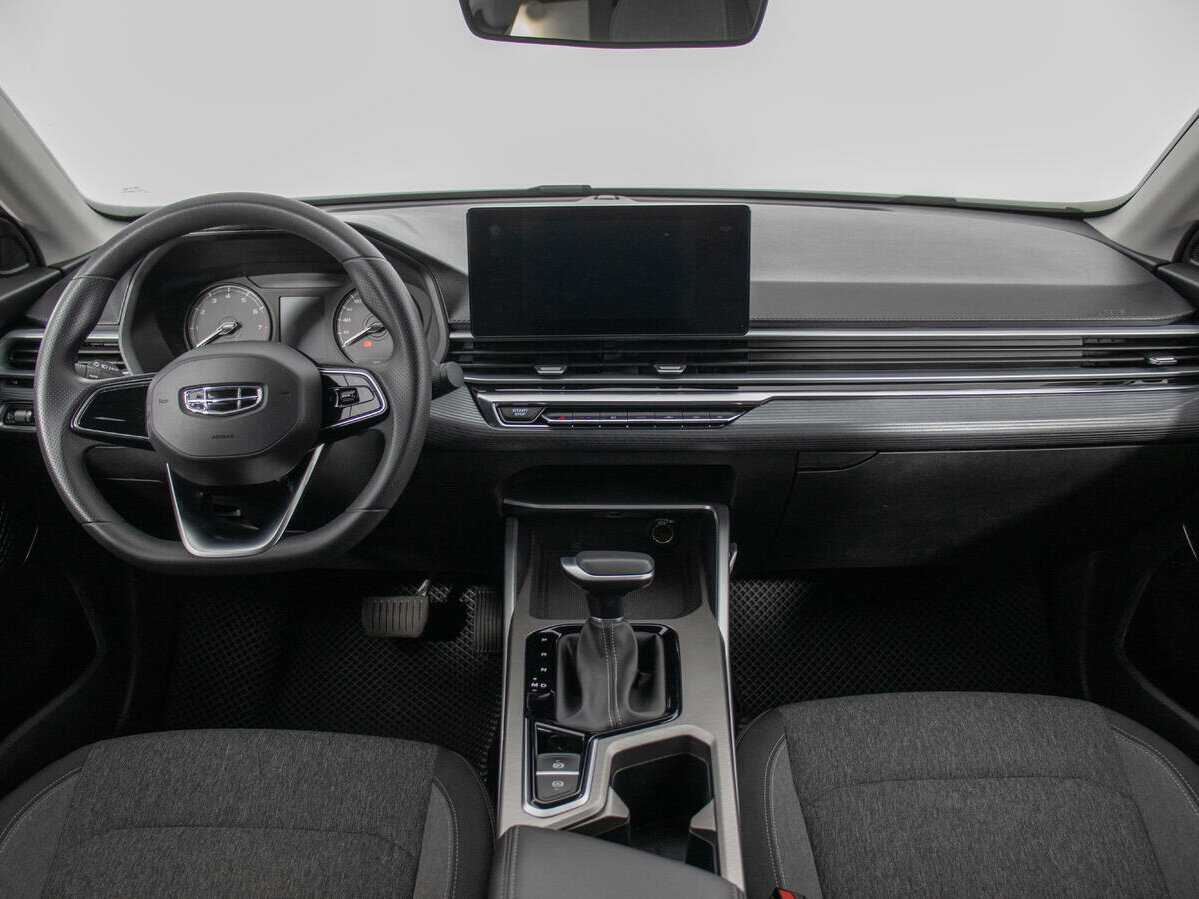 Б/У Джили Эмгранд 2023 года. Фото: #12